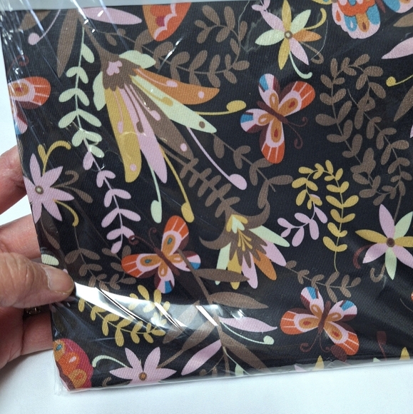 4Pcs Stretchable Fabric Book Cover Include Jumbo Book Sox - Picture 5 of 10